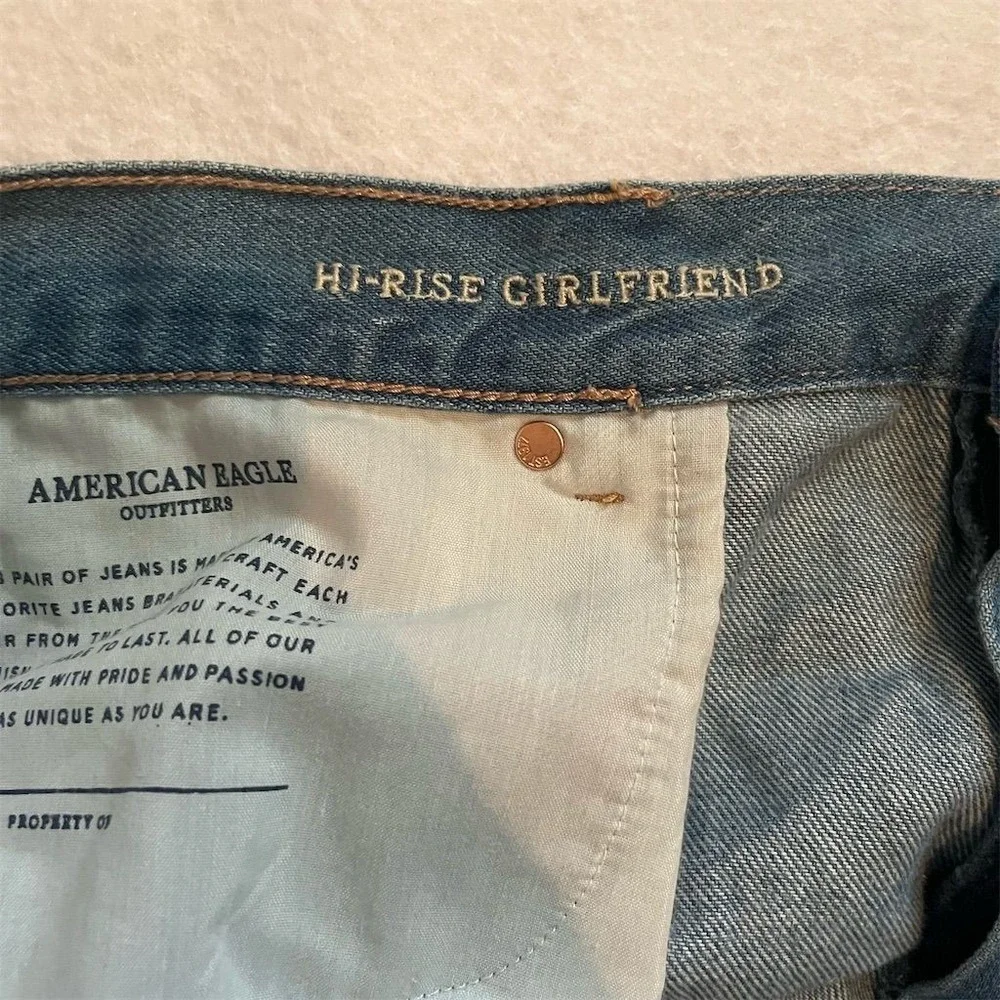 American Eagle Outfitters Hi Rise Girlfriend Jeans Light Wash Distressed 20 Long - Picture 4 of 7